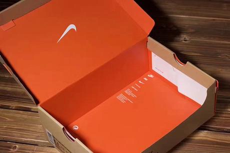 Découvrez la boîte de la Off-White x Nike Air Vapormax - Paperblog