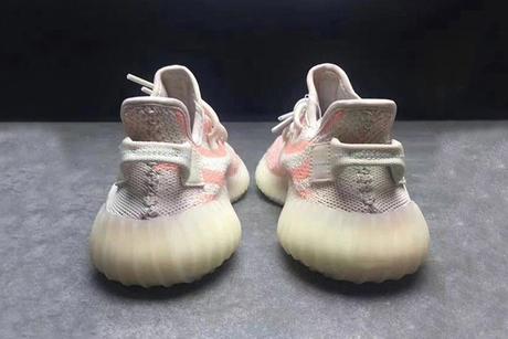 Yeezy Boost 350V2 Chalk Coral