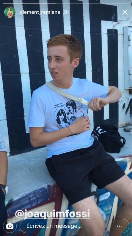 STYLÉ : Joaquim Fossi expose ses boules et son nouveau t-shirt Bad Georges