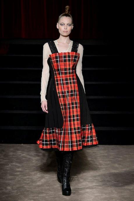 Antonio Ortega – Défilé Couture FW17