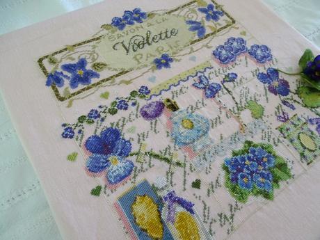 Savon à la violette de Madame la fée : fini et monté ! Savon à la violette de Madame la fée : fini et monté !