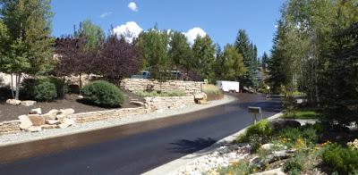 Notre rue fait peau neuve ...