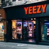 Un fake Yeezy Store en Chine