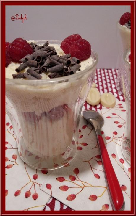 Mousse chocolat blanc et framboises Mousse chocolat blanc et framboises