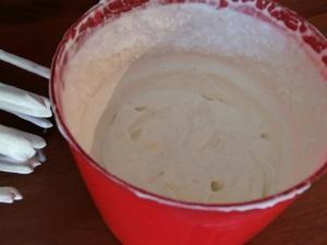 Mousse chocolat blanc et framboises Cliquer sur lesphotographies pour les agrandir
