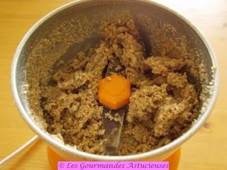 Quenelles de riz aux capucines et aux noix et sauce surprise (Vegan)