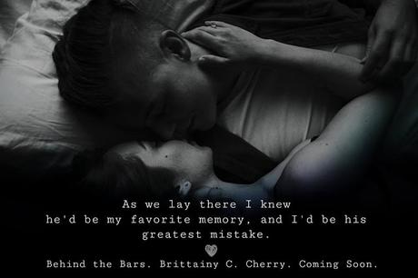 A vos agendas : Découvrez le synopsis du prochain roman de Brittainy C Cherry, Behind the bars