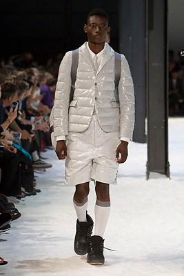 DEFILE MONCLER GAMME BLEU SS2018