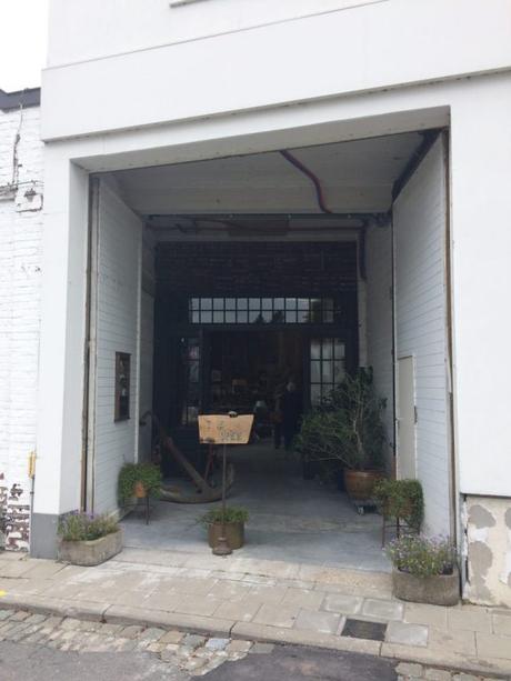 Mephistos Courtrai - Magasin Vintage Brocante