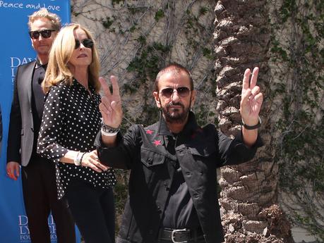 [Revue de presse] RINGO STARR NE VEUT PLUS JOUER AVEC PAUL MCCARTNEY SUR SCÈNE #RingoStarr #GiveMoreLove