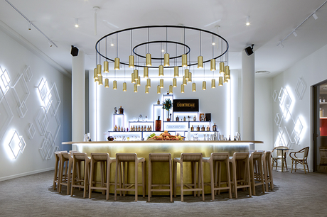 L’agence Jeff Van Dyck signe l’architecture du bar Cointreau
