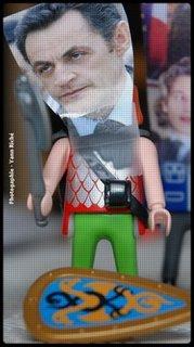 Sarkomaniacs, Sarkosomniacs, Sarkophobes...