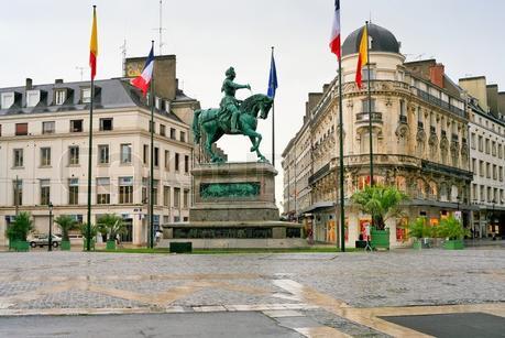 Un aperçu rapide des événements qui se sont produits du 15 au 20 juin 1940 Image result for orléans place jeanne d'arc