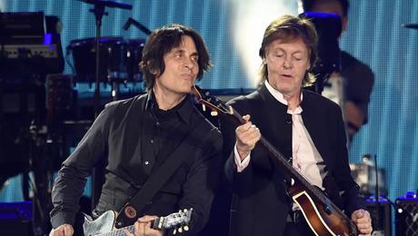 Paul McCartney : il se produit ce soir à Uniondale, NY ( #oneonone #paulmccartney)