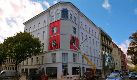 Le plus grand musée du street art a ouvert à Berlin