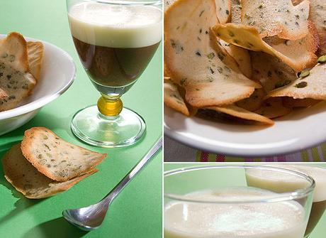 Duo de mousse chocolat blanc/noir et sa tuile aux pistaches