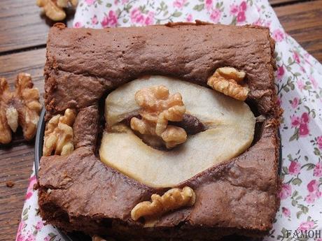 Gâteau chocolat aux poires et noix