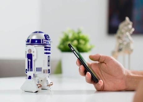 Les droïdes R2-D2 et BB-9E désormais programmables via l’application Sphero Edu