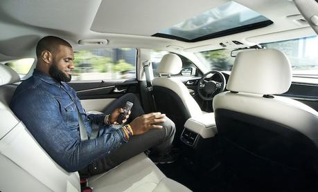 LeBron James star de la première publicité pour une voiture autonome
