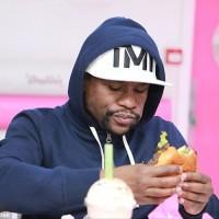 Ces sportifs qui sont de vrais fans de junk food