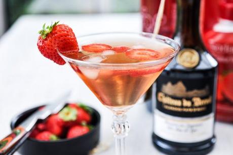 Cocktail : Calva fraise avec en plus la visite de la distillerie de Calvados du Château du Breuil.