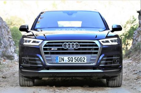 Puissance et confort : SQ5 TFSI Audi en Espagne by L'Homme Tendance