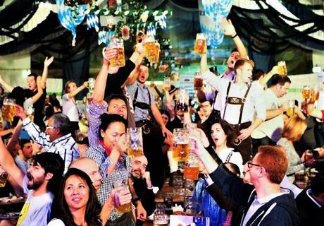 OKTOBERFEST Fête de la bière Paris OKTOBERFEST Fête de la bière Paris