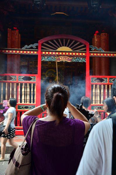 Le temple Lungshan de Taipei !! A l'arrière du temple, les fidèles peuvent également prier Matsu et ses principaux acolytes