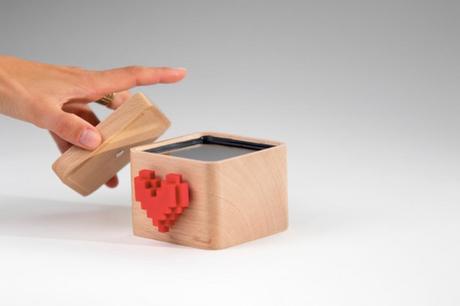 Un ingénieur français invente une boîte pour envoyer des messages d’amour à sa fiancée