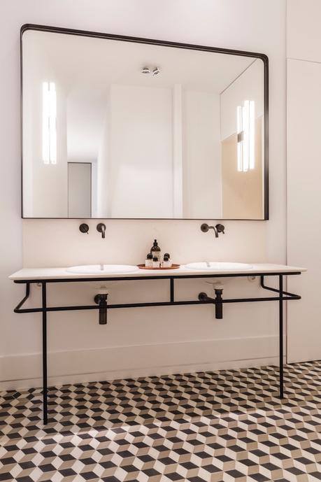 visite blog deco symétrie axiale salle de bain minimaliste