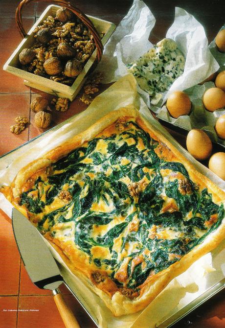 Grande tarte aux épinards, aux noix et au roquefort Grande tarte aux épinards, aux noix et au roquefort