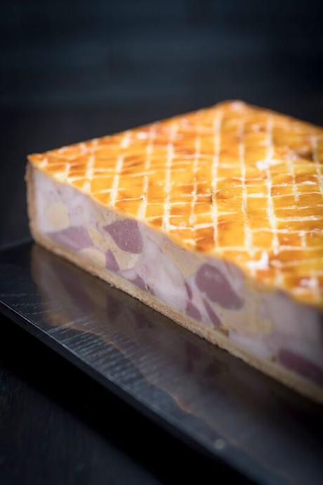 L’Incontournable Pâté en croûte de Volailles et Foie gras de Canard ©Anne-Emmanuelle Thion_preview
