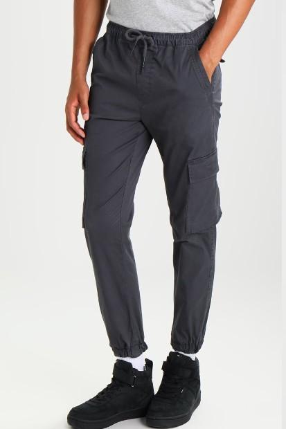 Hilfiger Denim X Zalando, une collaboration streetwear et minimaliste Pantalon cargoTommy Hilfiger