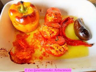 Poivron et tomates farcis à la carotte (Vegan)