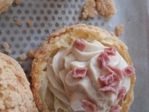 Choux à la crème vanillée ou à la rose Cliquer sur les photographies pour les agrandir