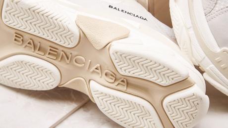 La Balenciaga Vintage Triple S “Cream” est disponible sur le launch de END Balenciaga Vintage Triple S