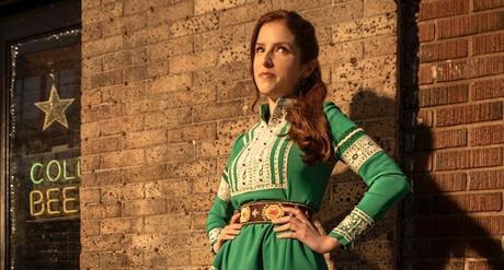 Premier aperçu pour la comédie Disney Nicole avec Anna Kendrick