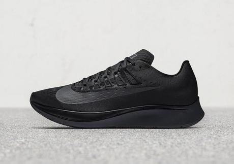 Nike Zoom Fly Triple Black
