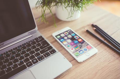 Les BTS de The Lovely Teacher Addictions : les réseaux sociaux