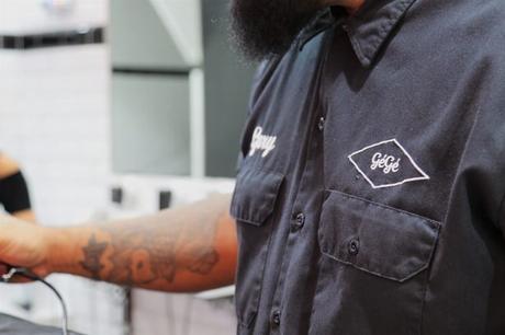 “GÉGÉ BARBER” UN NOUVEAU BARBIER A PARIS “GÉGÉ BARBER” UN NOUVEAU BARBIER A PARIS