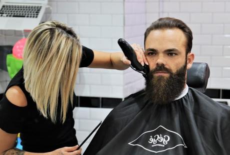 Taille de barbe chez GEGE Barbershop Paris 7ème Taille de barbe chez GEGE Barbershop Paris 7ème