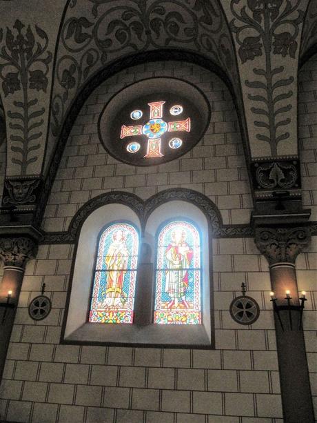 La France - Eguisheim, sa chapelle, son château et son église