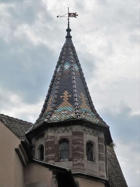 La France - Eguisheim, sa chapelle, son château et son église
