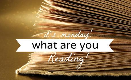 C’est lundi, que lisez-vous ? It’s Monday! What Are You Reading This Week? | Capricious ...