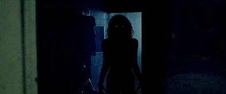 C’est Halloween ! 10 Films qui m’ont foutu la chair de poule dans-le-noir-bande-annonce-960586