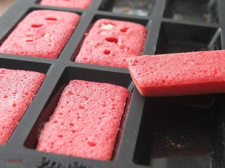 Financiers roses à la praline {pour octobre rose}