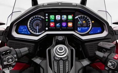 Honda Gold Wing 2018 : la première moto intégrant CarPlay d’Apple Honda Gold Wing 2018 : la première moto intégrant CarPlay d’Apple