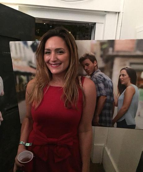 La photo « Distracted Boyfriend » devient un costume d’Halloween La photo « Distracted Boyfriend » devient un costume d’Halloween