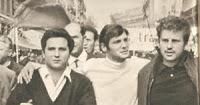 Jacques Sauvageot au centre De gauche à droite Alain Geismar, Jacques Sauvageot et Daniel Cohn-Bendit.