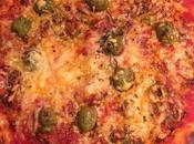Pizza maison tomate olives
